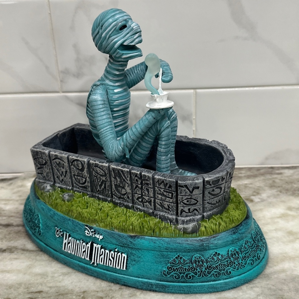Disney Haunted  Mansion Graveyard MUMMY Tea Tabletop Statue Figure NEW Spirit